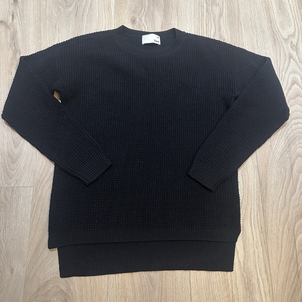 Aritzia Wilfred Free 100% Merino Wool Waffle Knit Sweater Sz S Black Minimalist